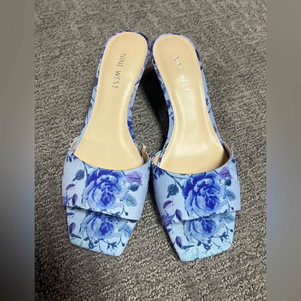 NWOT Nine West kitten heel slide floras light blue size 8M
